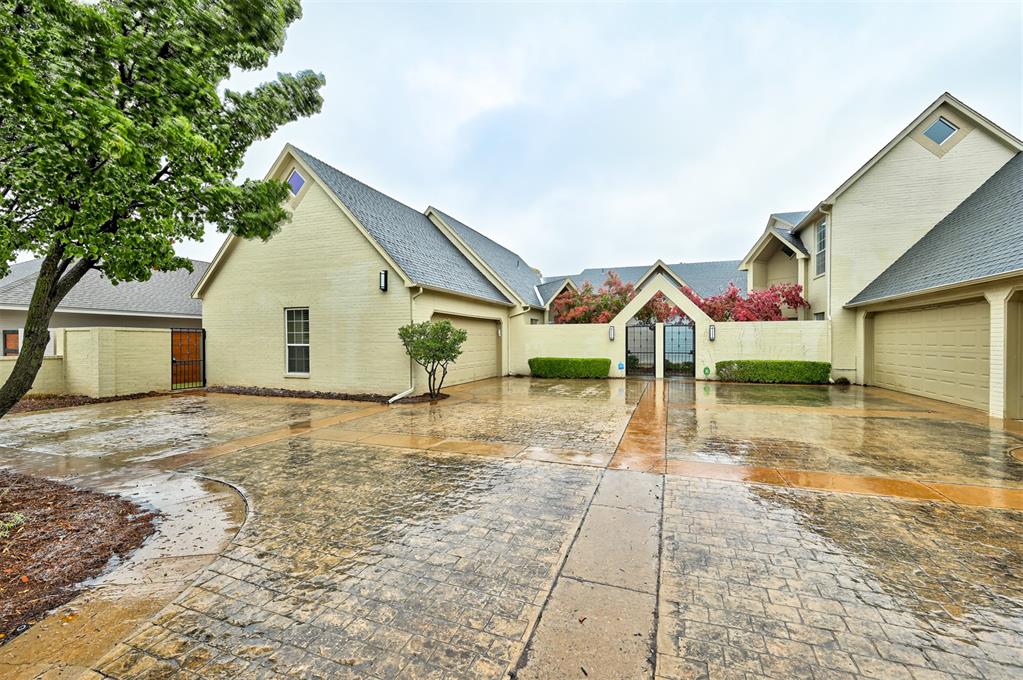 1500 Duffner Drive Property Photo 4