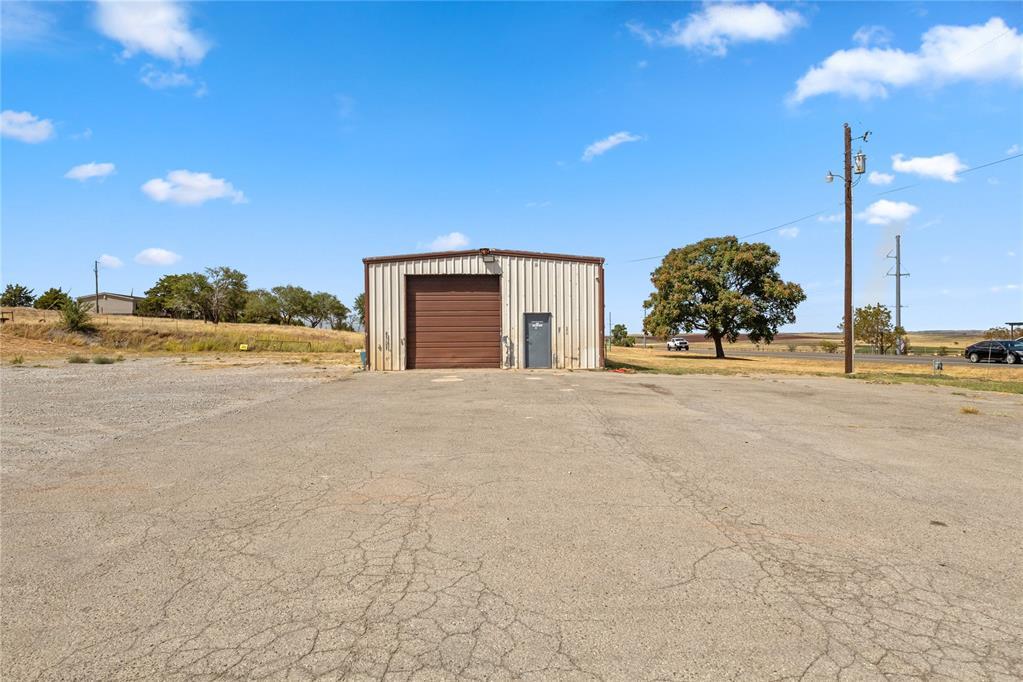 23999 E 1013 Road Property Photo 1