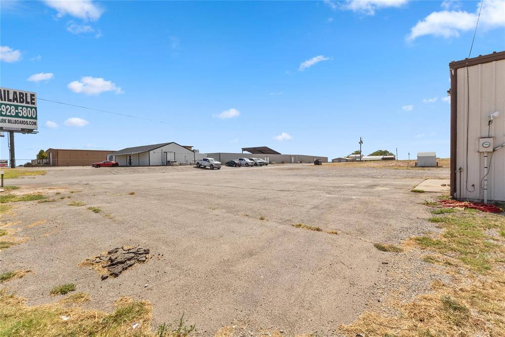 23999 E 1013 Road Property Photo 6