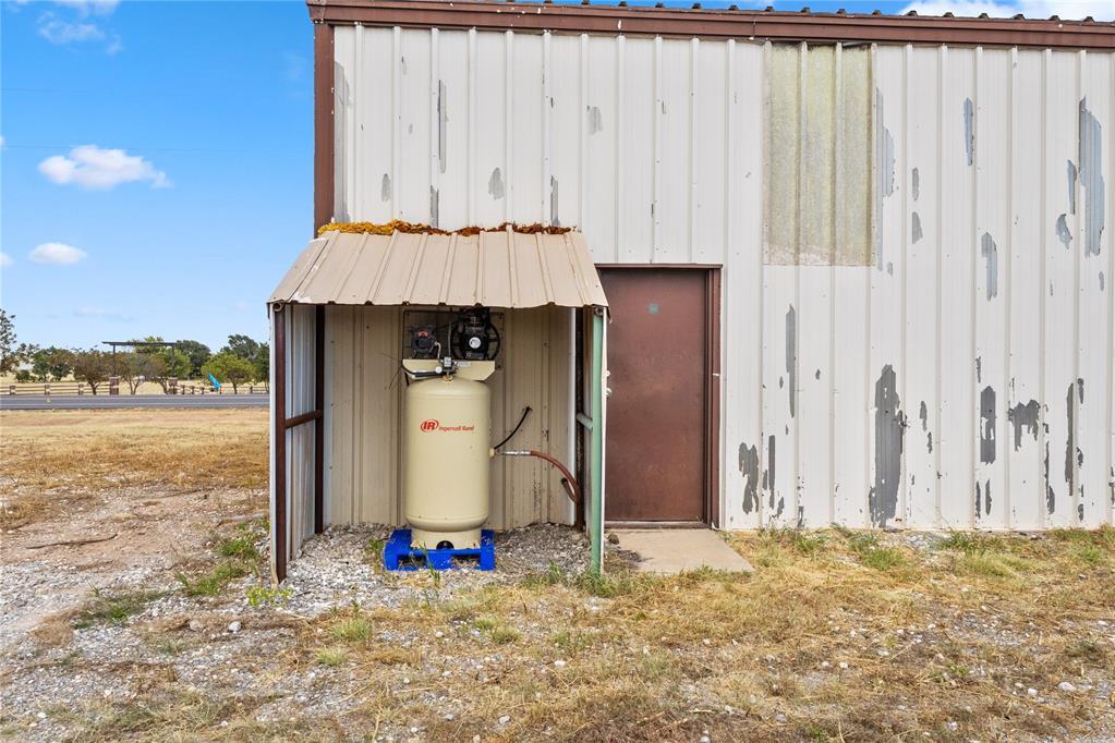 23999 E 1013 Road Property Photo 8