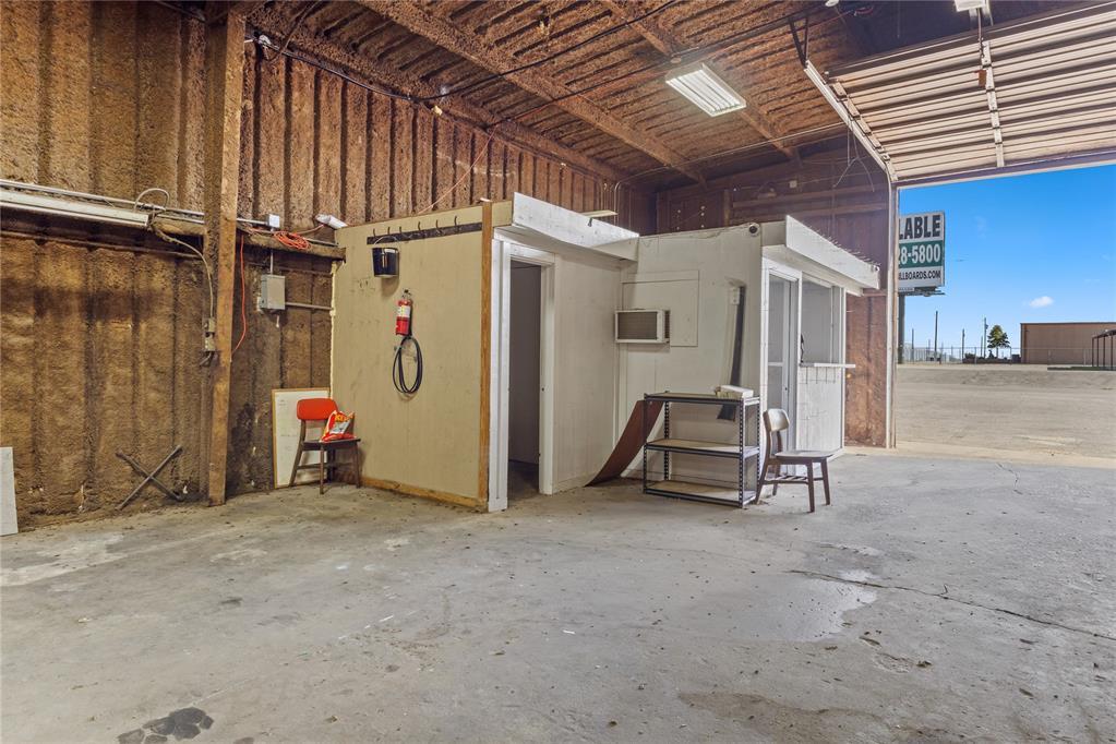 23999 E 1013 Road Property Photo 15