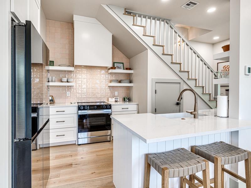 66 Hill Street Property Photo 4