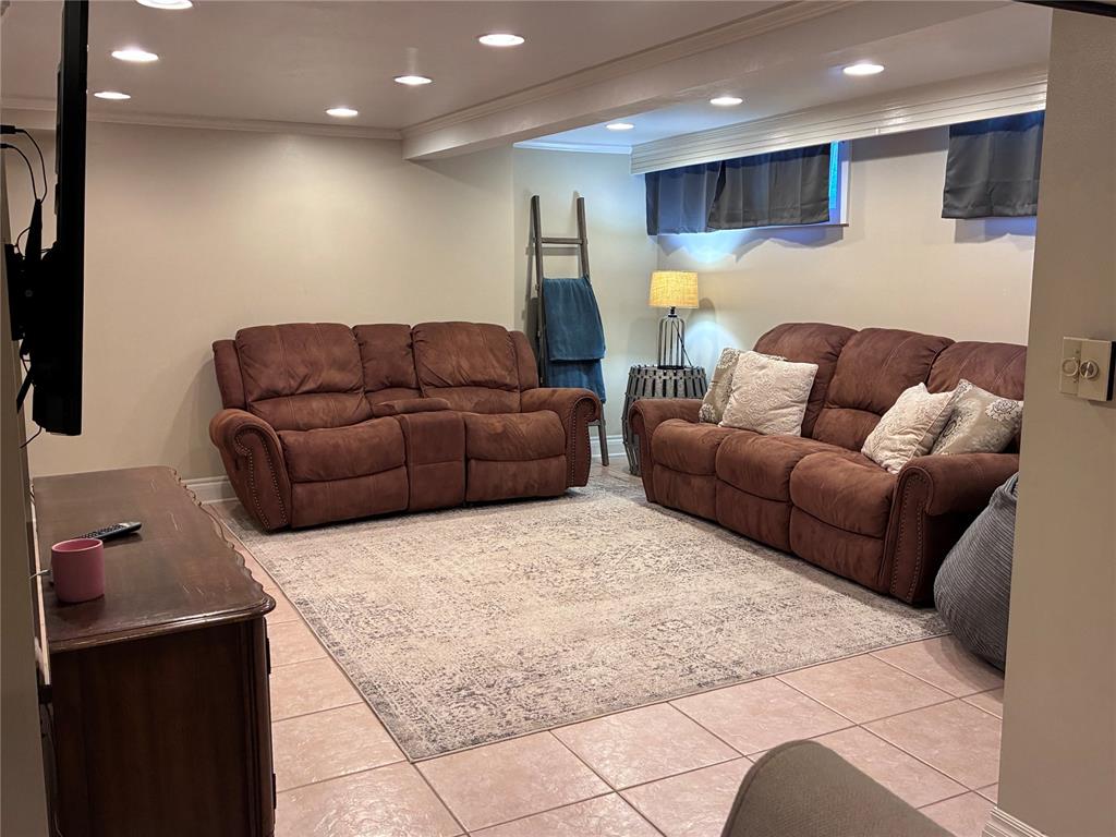 1730 N Broadway Avenue Property Photo 37