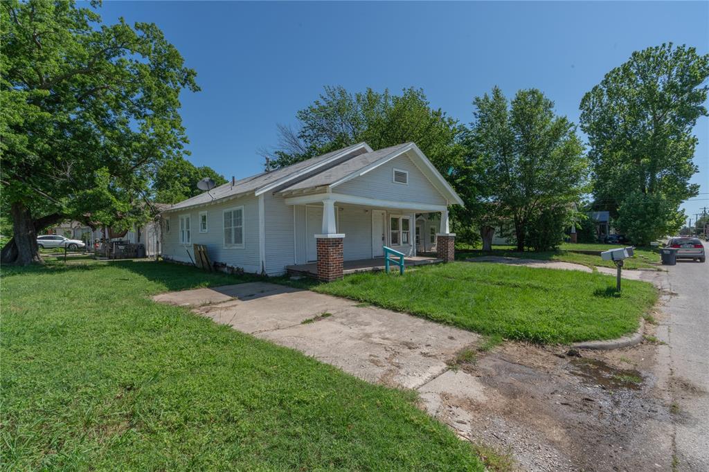 820 W Highland Street Property Photo 2