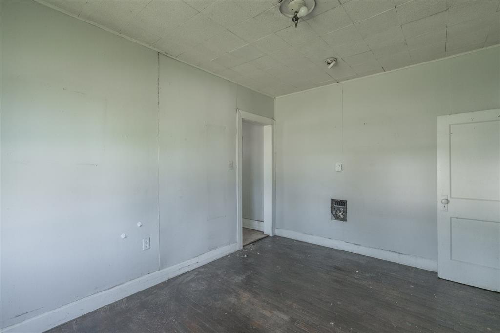 820 W Highland Street Property Photo 5
