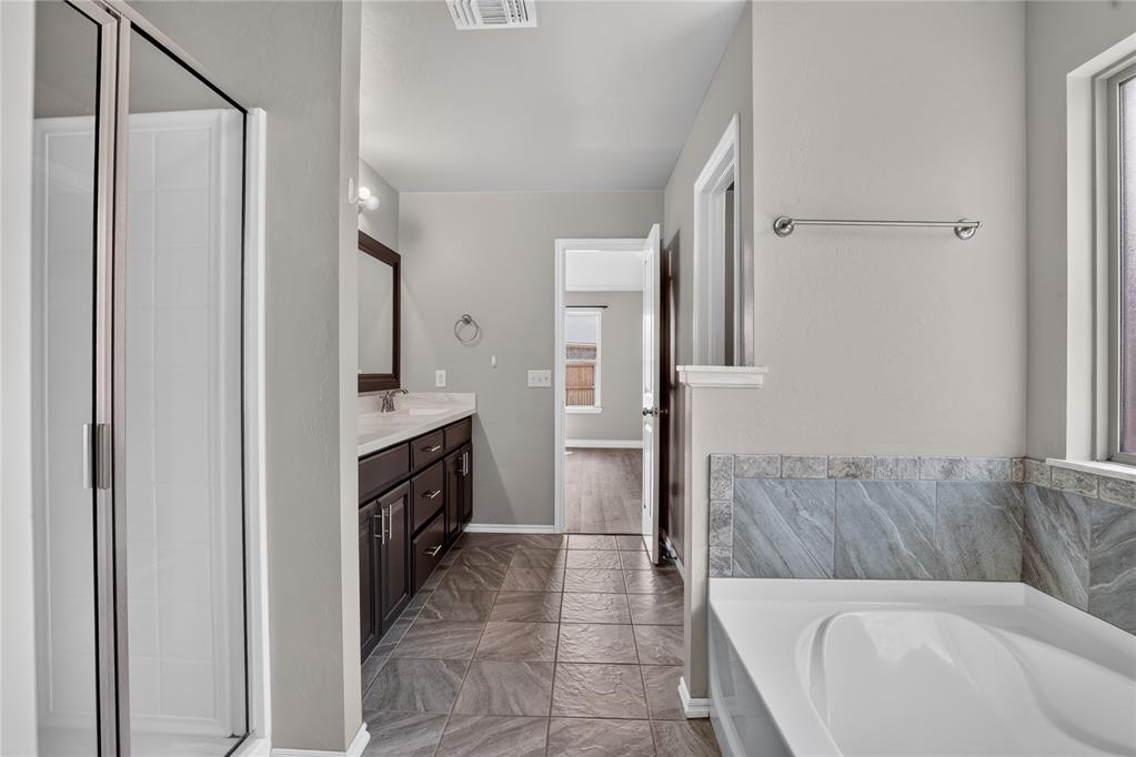 10408 Nw 35th Street Property Photo 18