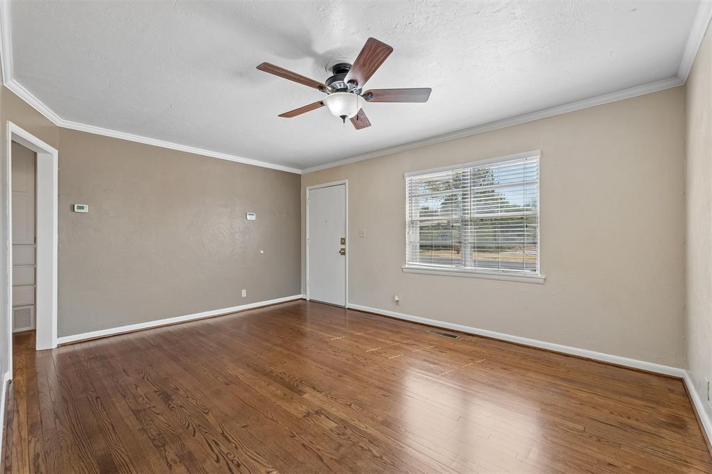 9219 Ne 13th Street Property Photo 5