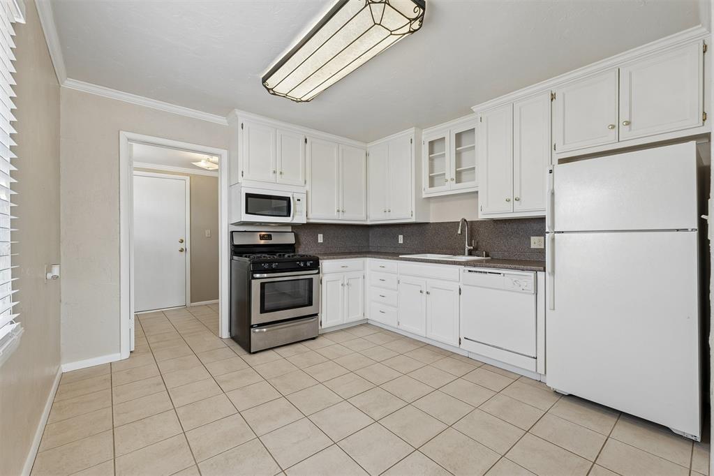 9219 Ne 13th Street Property Photo 7