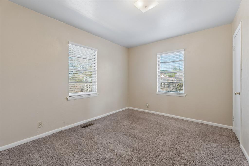 9219 Ne 13th Street Property Photo 16