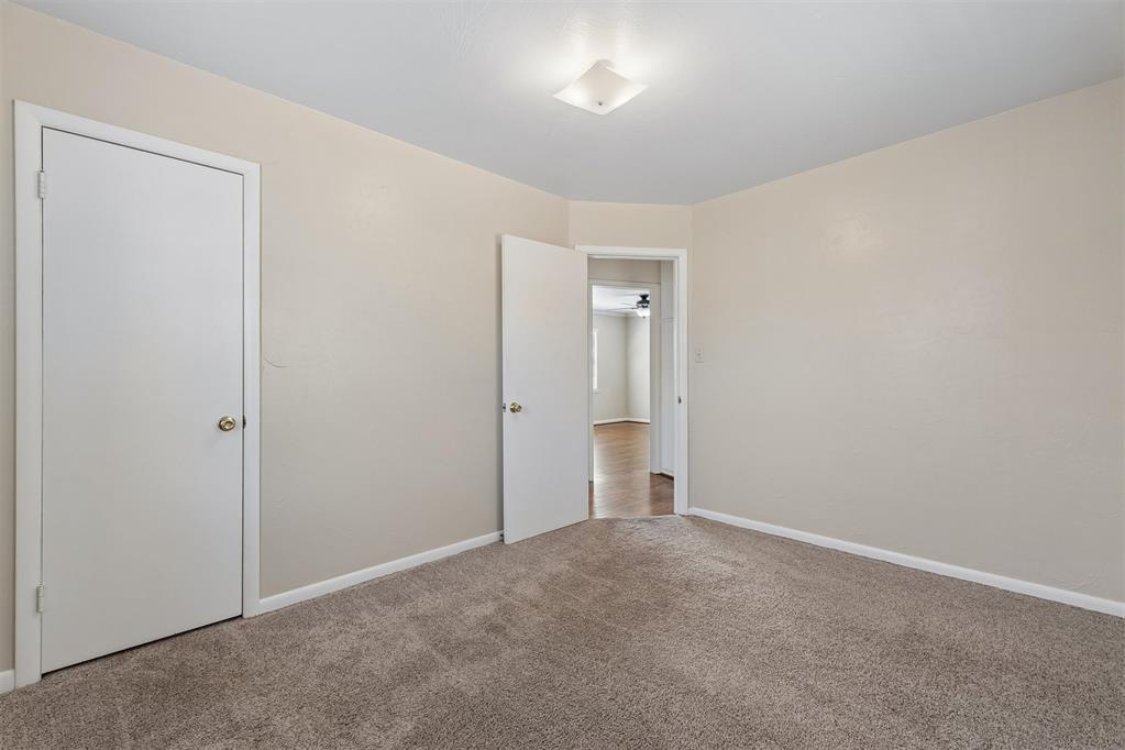 9219 Ne 13th Street Property Photo 17