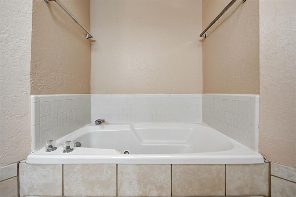 12405 Covey Creek Drive Property Photo 33