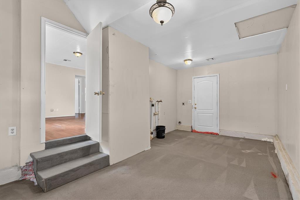 3613 S Dumas Avenue Property Photo 4