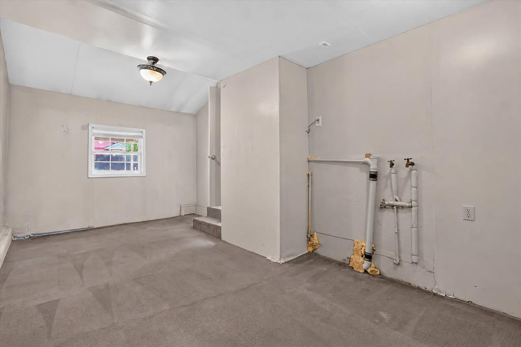 3613 S Dumas Avenue Property Photo 6