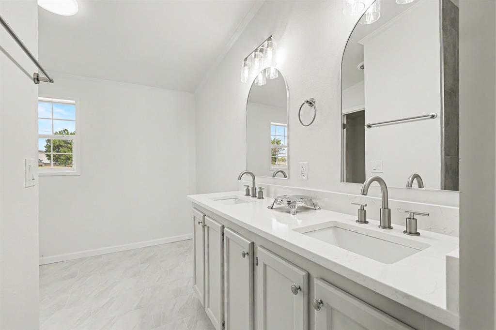 3737 Lone Tree Drive Property Photo 15