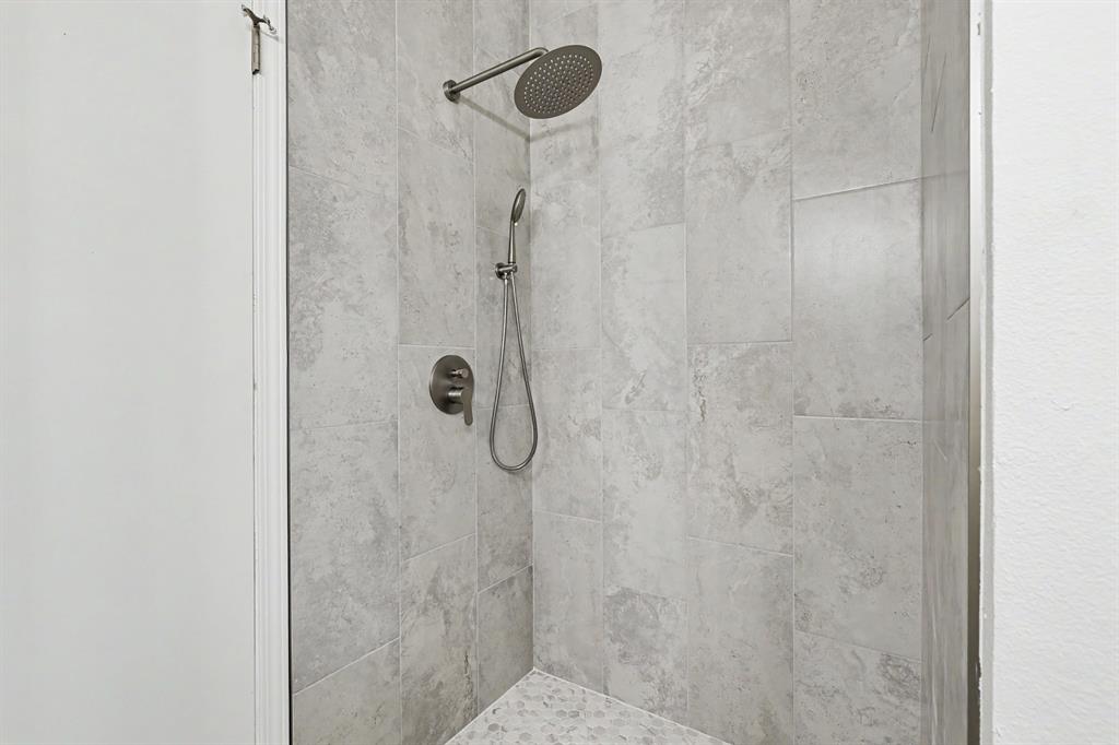 3737 Lone Tree Drive Property Photo 16