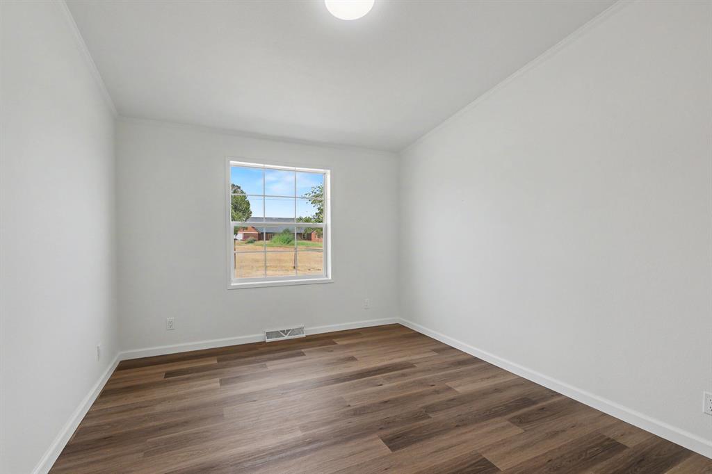 3737 Lone Tree Drive Property Photo 18