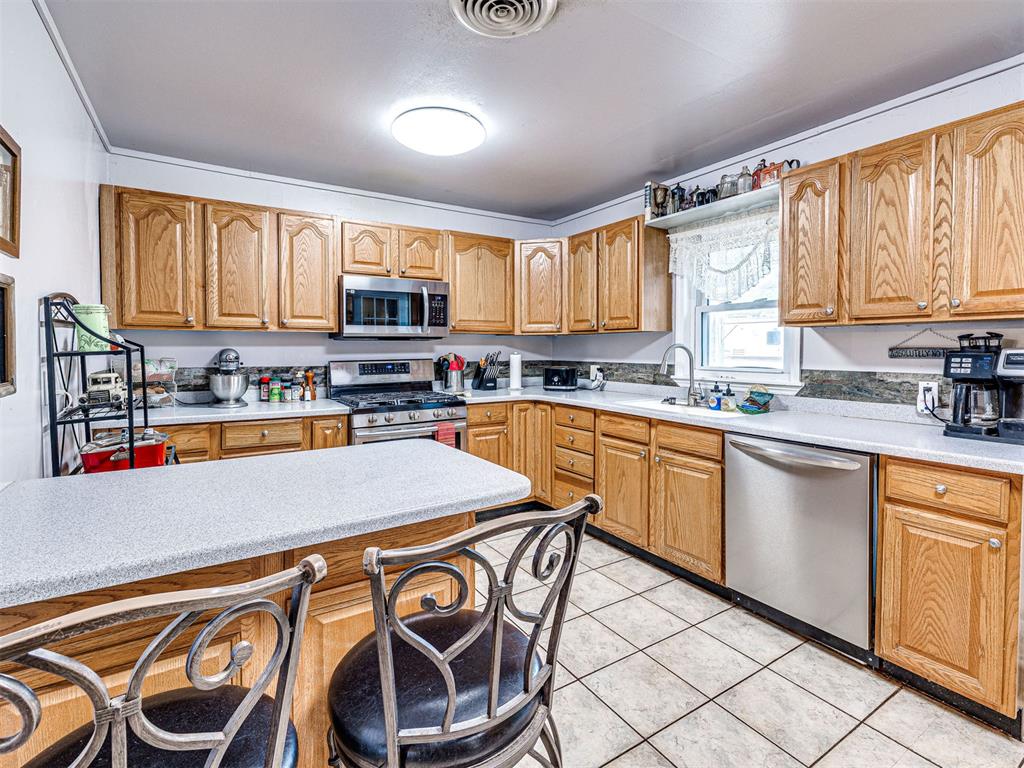 404 Kimberly Road Property Photo 12