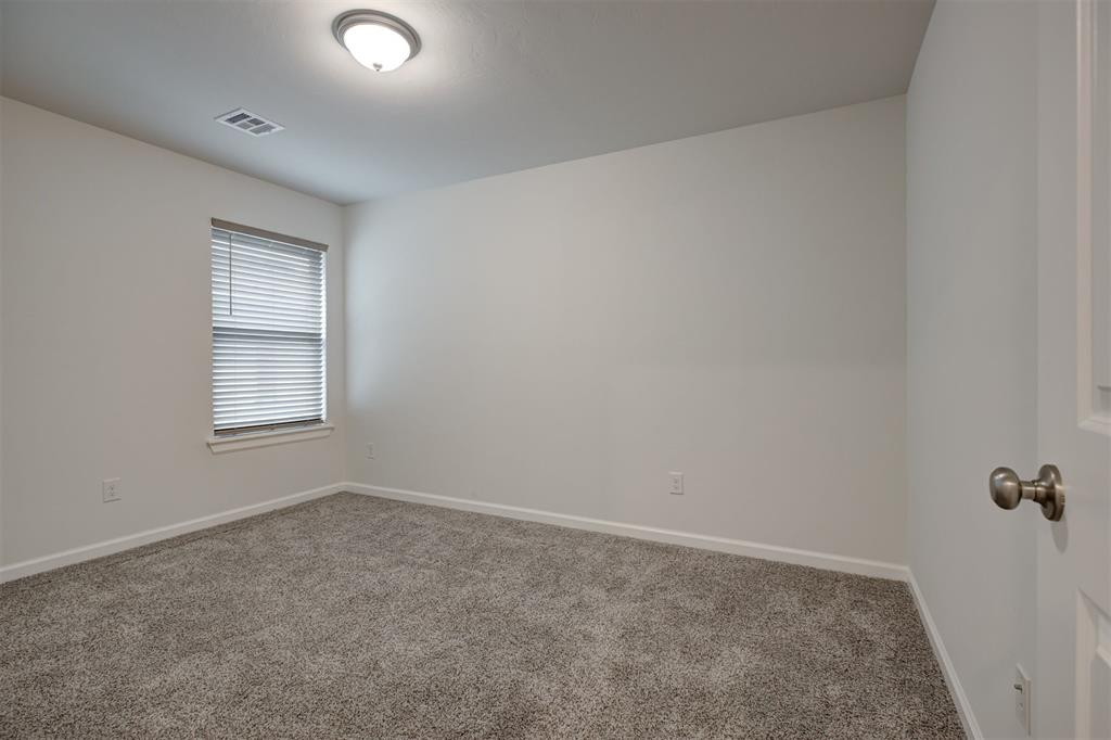 3008 Nw 196th Place Property Photo 34