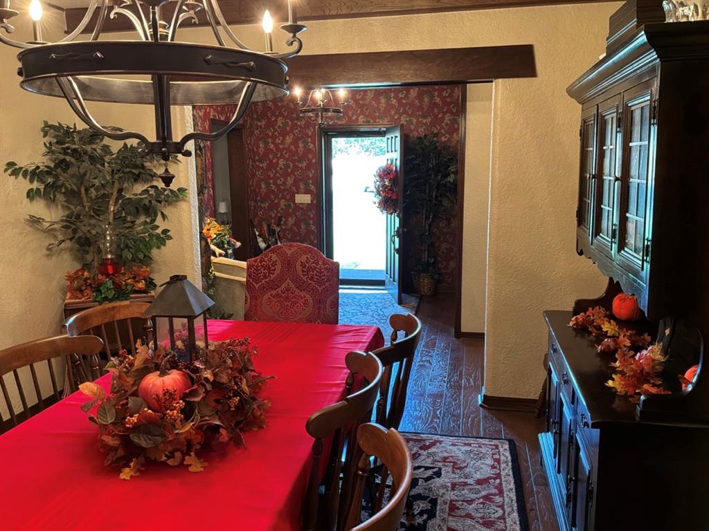 1414 E Wilshire Boulevard Property Photo 7