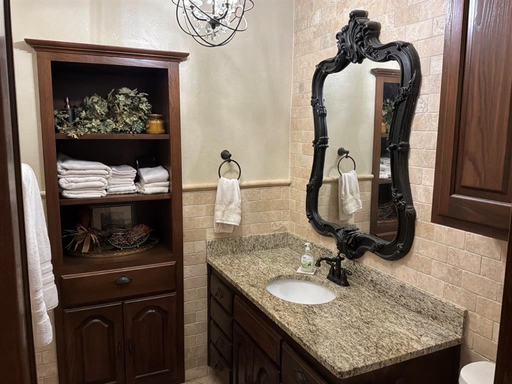 1414 E Wilshire Boulevard Property Photo 19