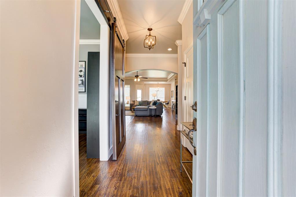 533 Newport Bridge Drive Property Photo 5