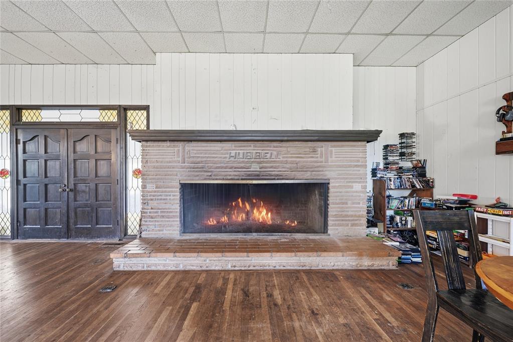 1008 E Elm Street Property Photo 8