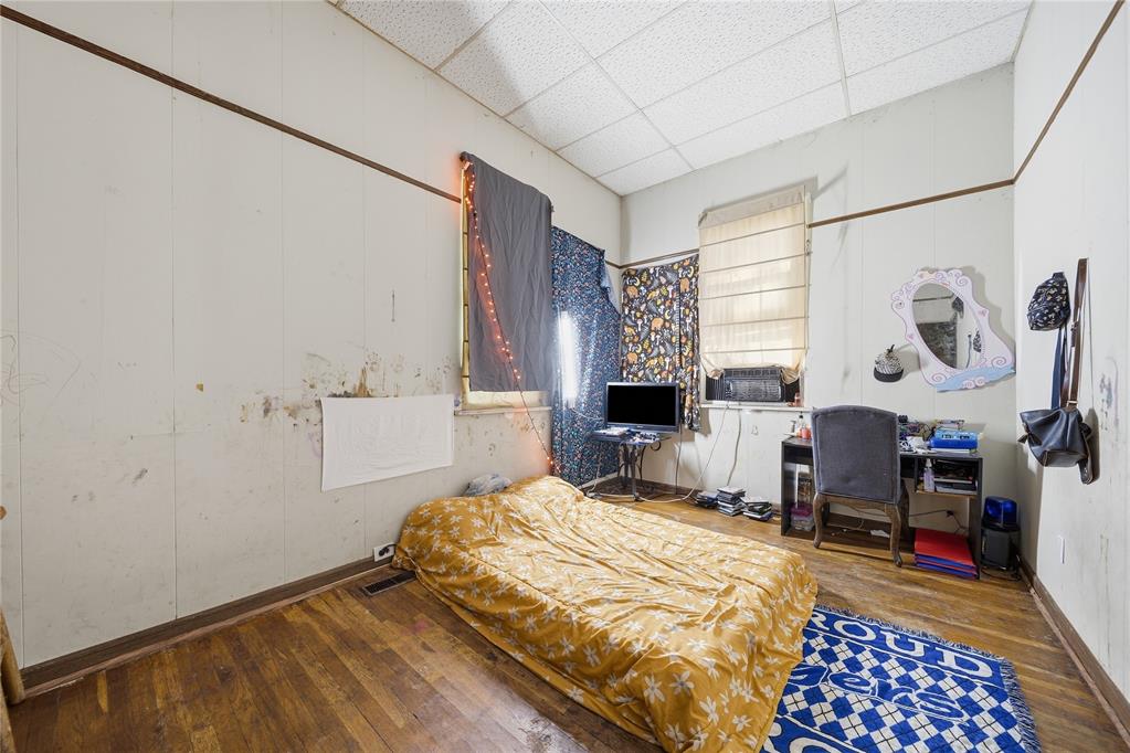1008 E Elm Street Property Photo 11