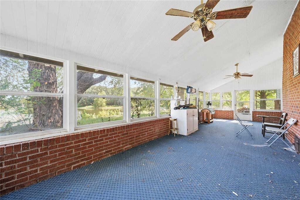 1008 E Elm Street Property Photo 12