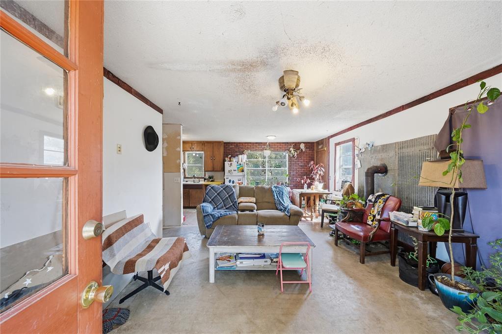 1008 E Elm Street Property Photo 14