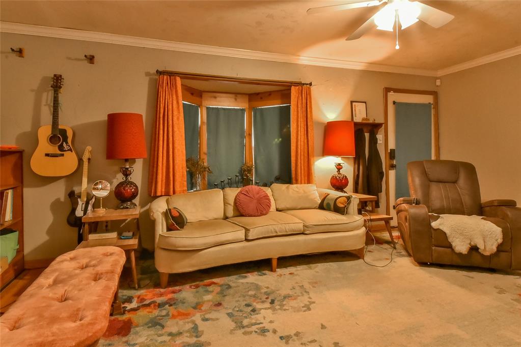 1001 N Tabor Avenue Property Photo 4