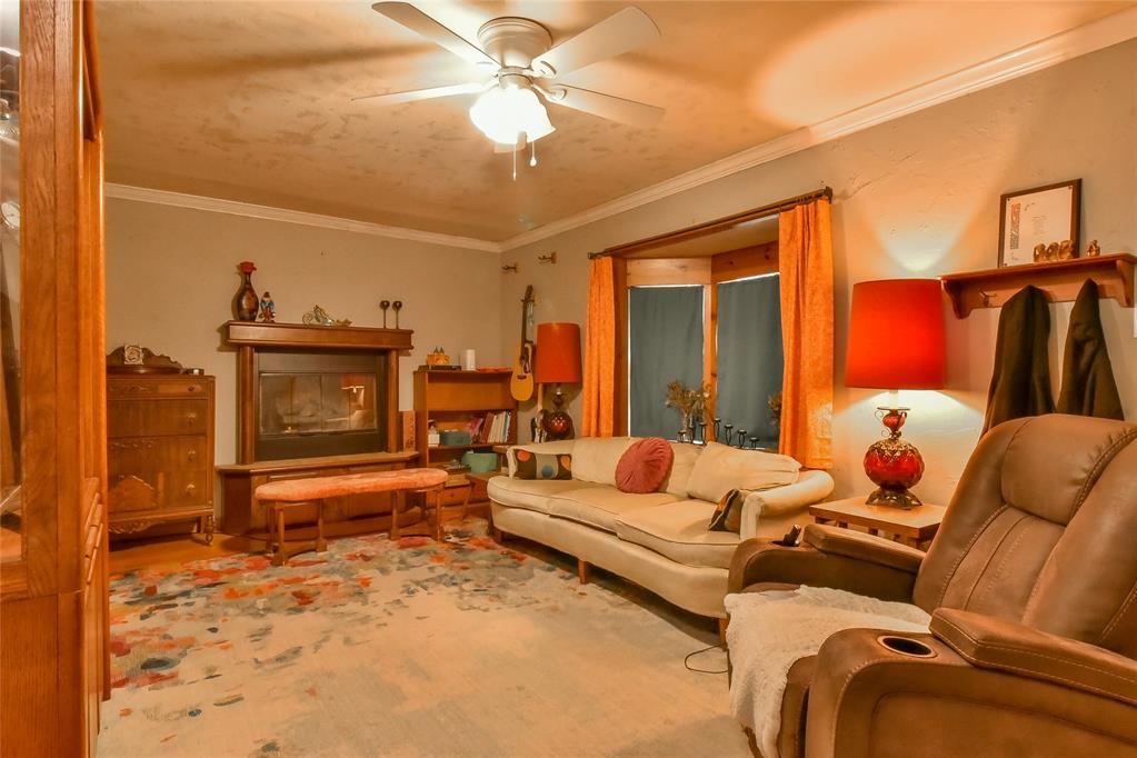 1001 N Tabor Avenue Property Photo 6