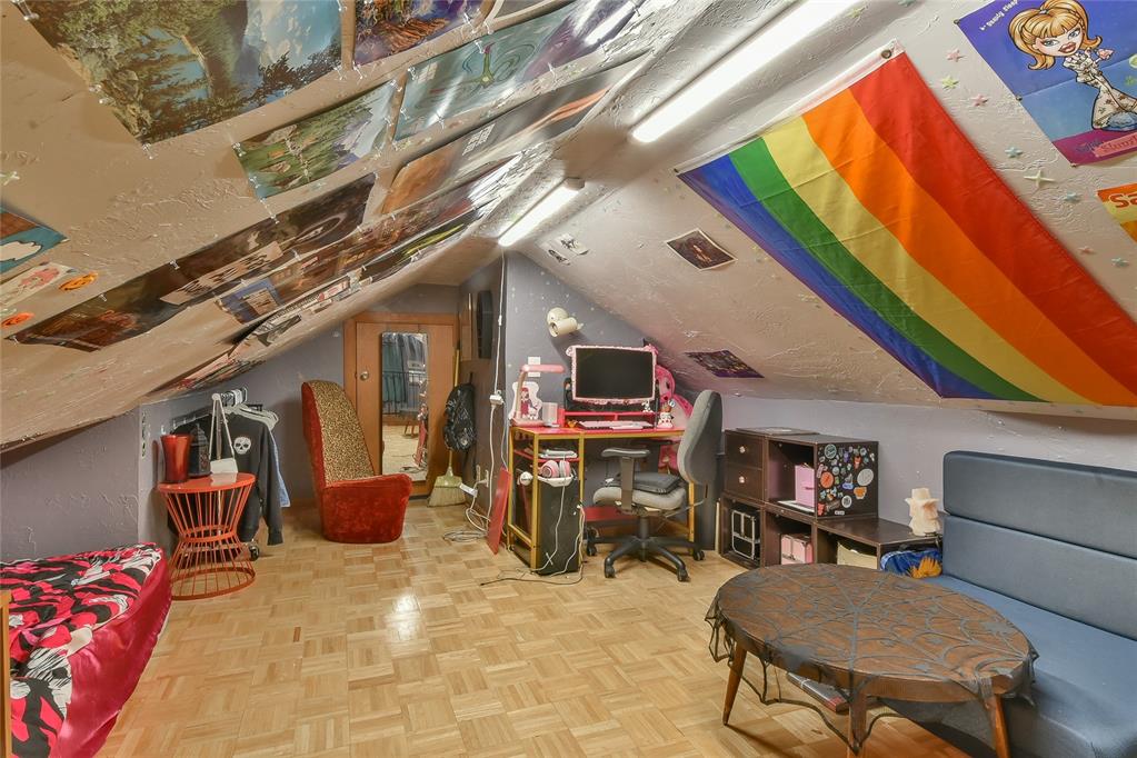 1001 N Tabor Avenue Property Photo 8