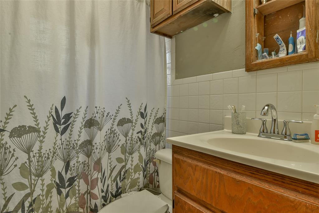 1001 N Tabor Avenue Property Photo 14
