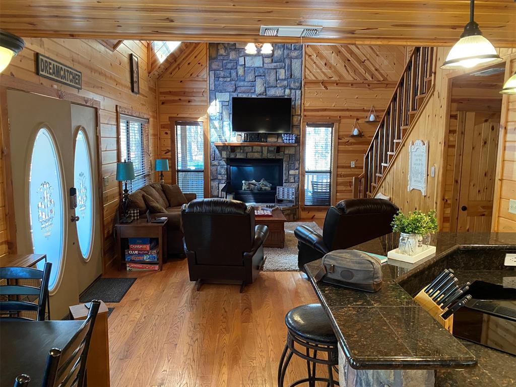 78 Hemlock Grove Road Property Photo 7