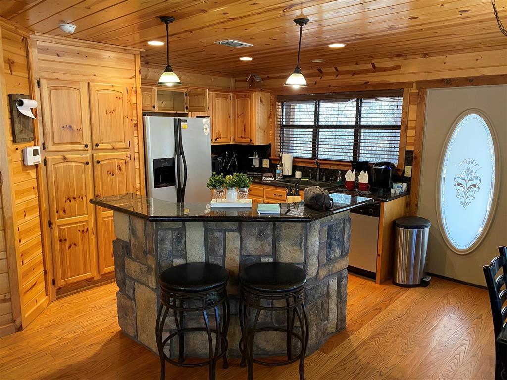 78 Hemlock Grove Road Property Photo 11