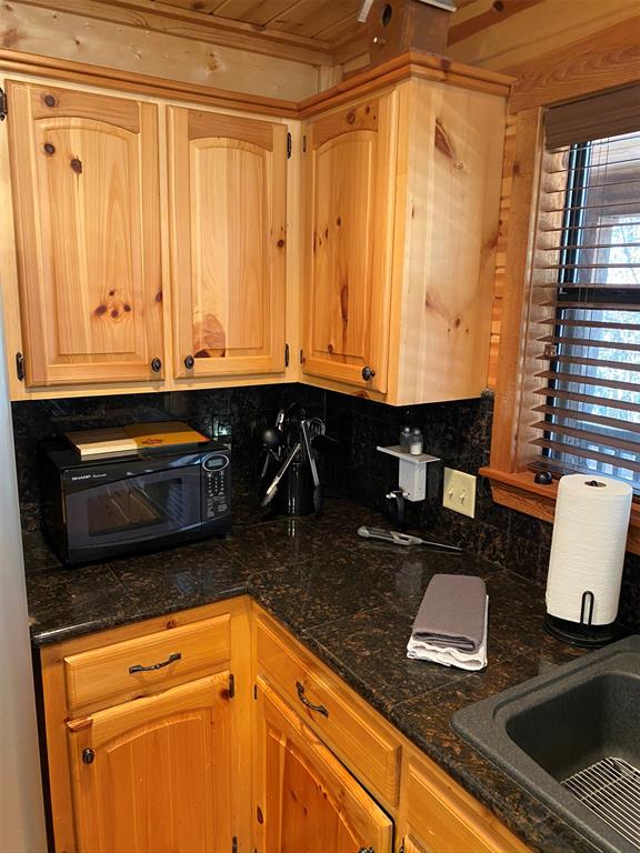 78 Hemlock Grove Road Property Photo 13