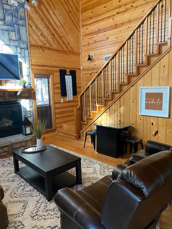 78 Hemlock Grove Road Property Photo 14