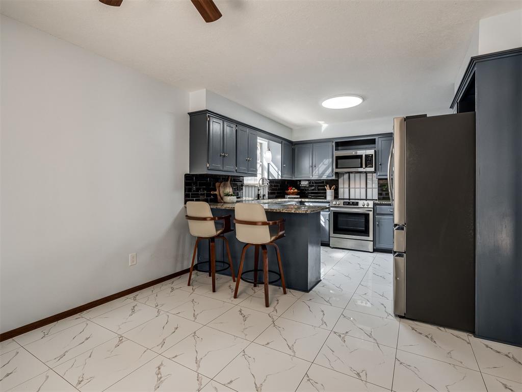 1908 Edgewater Lane Property Photo 20