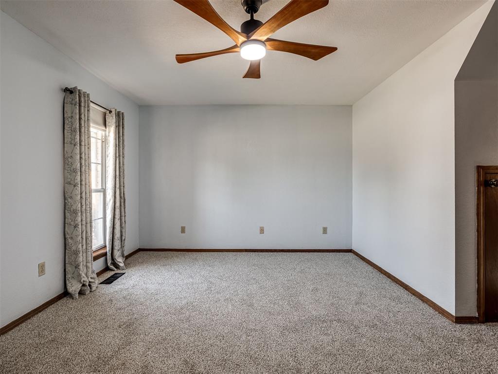 1908 Edgewater Lane Property Photo 23