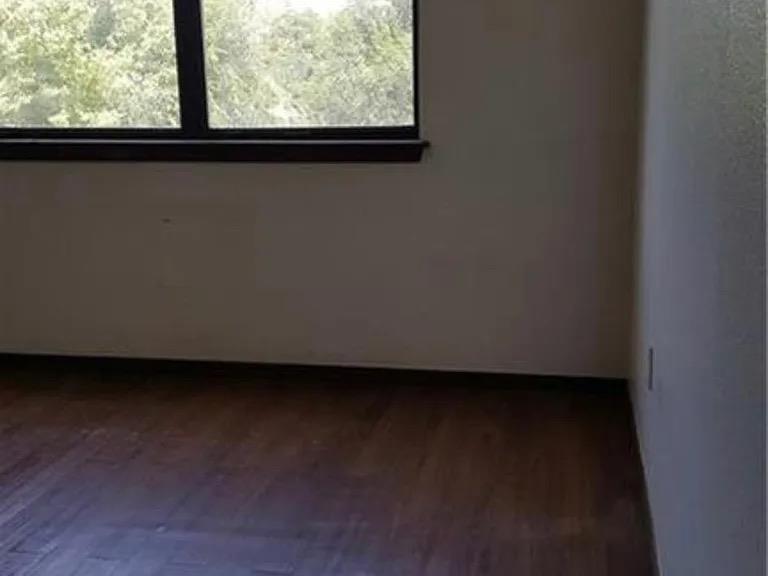 5406 Peachtree Drive Property Photo 8