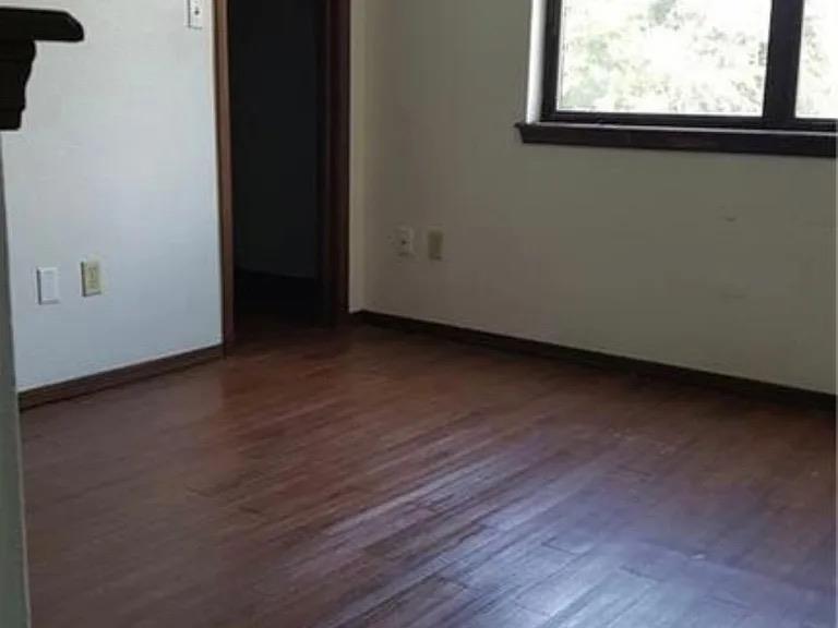 5406 Peachtree Drive Property Photo 9