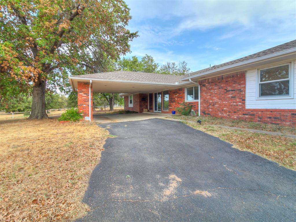 9220 Acre View Drive Property Photo 2