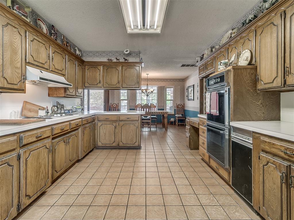 9220 Acre View Drive Property Photo 12