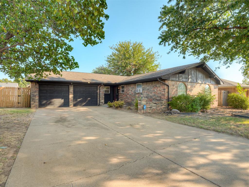 2505 SW 91st Property Photo 1