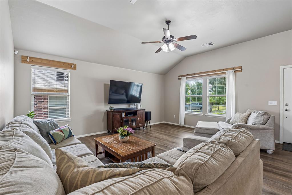 11429 Nw 130th Street Property Photo 5