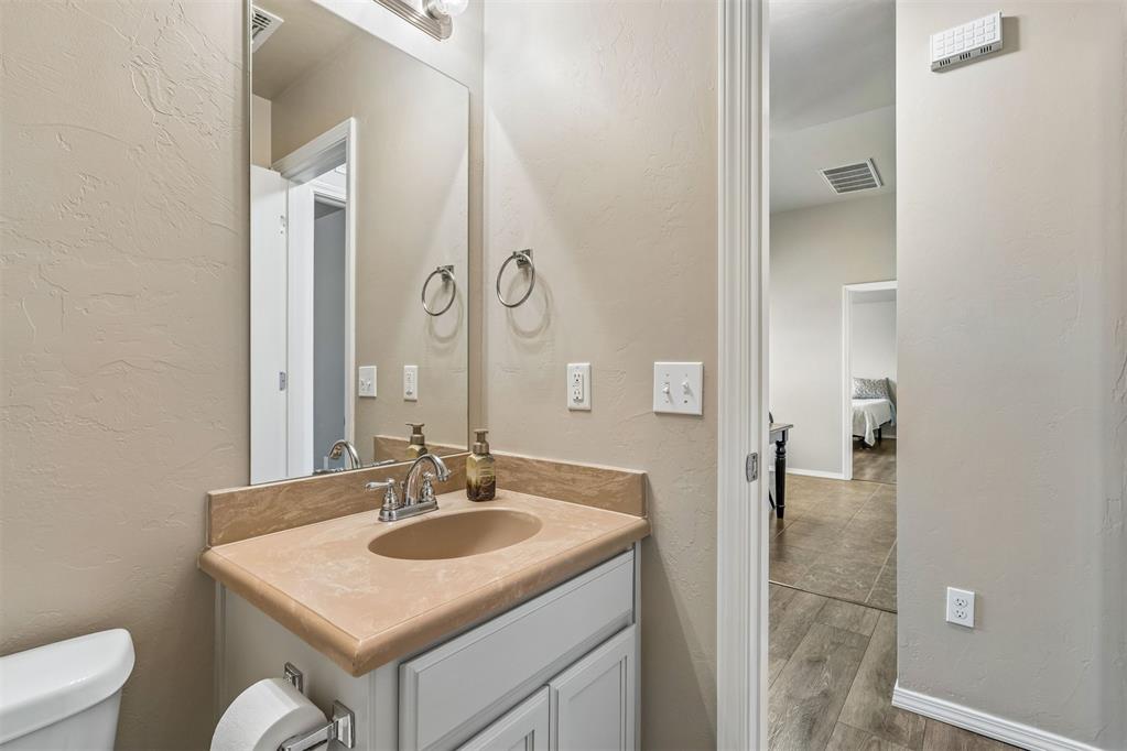 11429 Nw 130th Street Property Photo 25