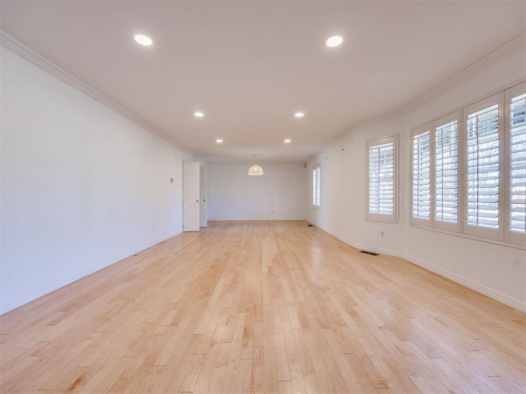 3024 Middlesex Drive Property Photo 6
