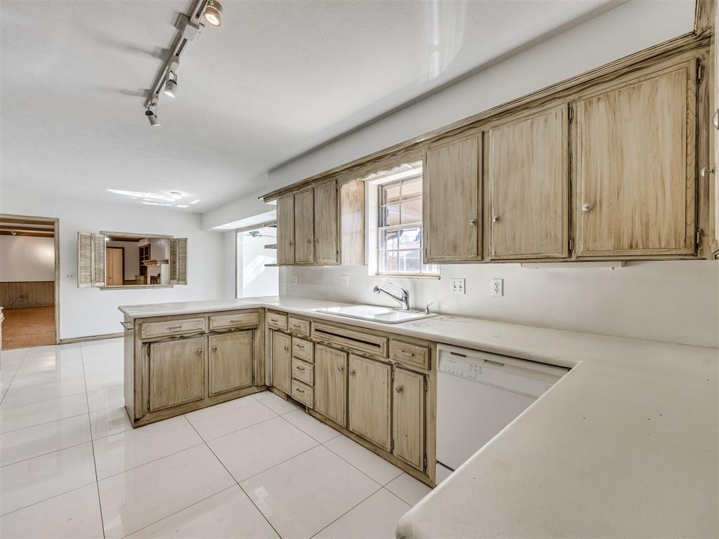 3024 Middlesex Drive Property Photo 18