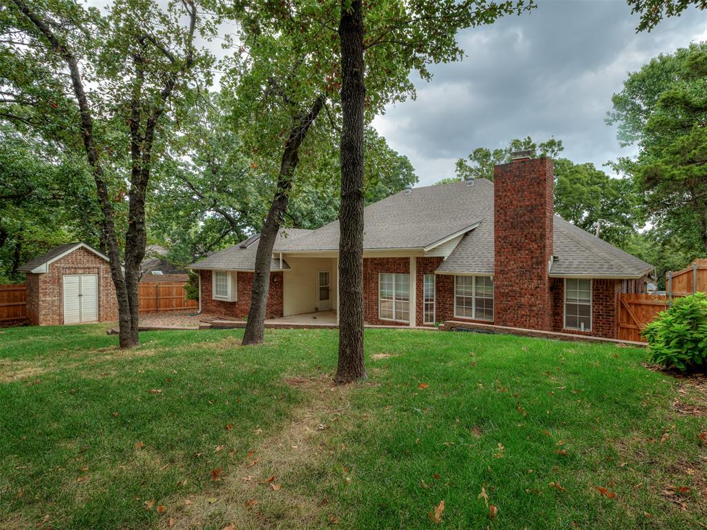 709 N Creek Drive Property Photo 2