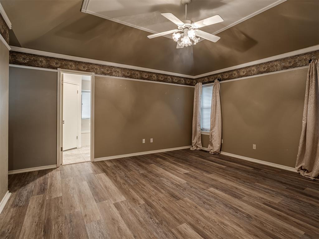 709 N Creek Drive Property Photo 13
